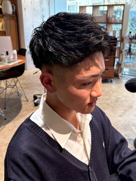ナチュラル ヘアーデザイニング(Natural hair designing) メンズヘア/フェードカット/アップバングマッシュ/束感ショート