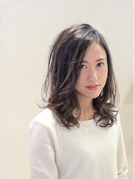 ヴェジールヘアデザイン(Vezir hair design) 巻き髪風大人綺麗パーマ