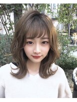 モテ.愛され.アジア人特有の赤みを除去したアッシュ系ヘアカラー