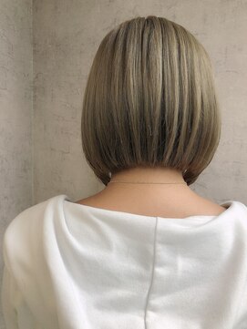 ノア ヘアデザイン 町田店(noa Hair Design) パツっとボブ×ハイトーン