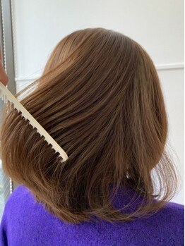 クーズヘアー(COO'SHAIR)の写真/大人女性の髪の悩みを解決してくれる、大人女性の為のグレイカラー。本格トリートメント3回目まで無料♪