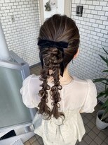 ツインヘア　ツインポニー　参列ヘア　お呼ばれヘア