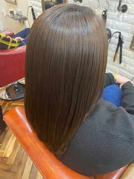 アトリエ ミム 二子玉川店(atelier mim) ストレートヘア ベージュ 髪質改善 縮毛矯正 うるつや