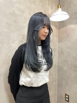 ウタリ(utari) 夏にぴったりブルーヘア【難波 桜川/ケアブリーチ】