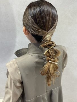 リンク(Link) ヘアアレンジ/お呼ばれヘア/タイトアレンジ/編み下ろしアレンジ