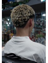 ツークツワンク バーバー 新宿(ZUG2WANG BARBER)&nbsp;ソフトアフロ
