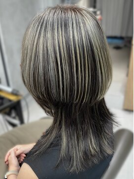 シャルムバイケンジ(Charm.by KENJE) デザインカラーバレイヤージュ細めハイライト白髪ぼかし東京銀座