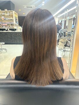 シャンプーボーイエイムス(SHAMPOO BOY aims) 毛先の重めのミディアムヘア