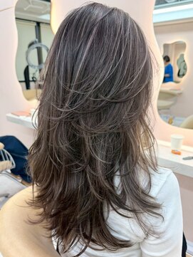 ヨロ 小岩(YOLO) ハイライトカラーミルクティーベージュケアブリーチダブルカラー