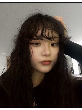 ゾーイ(ZOEY) カーリーヘア/スパイラルパーマ/ロングパーマ/黒髪パーマ/天神/