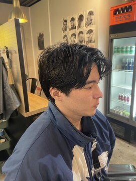 フランクスバーバーリザーブ 人形町店(FRANK’S BARBER RESERVE) センターパートS