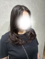 アイディ ムード(id. mood) 毛先に厚みを持たせる海外風レイヤー