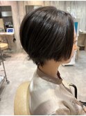 耳掛け美シルエットショートボブ×ナチュラル黒髪ショート 