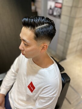 フランクスバーバー アンド ビアークラブ(FRANK'S BARBER and BEER CLUB) 七三オールバックツイストパーマコンマヘアかき上げヘアテクノ