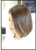 メタ(META)&nbsp;カット＋アディクシーカラー（グレーパール）