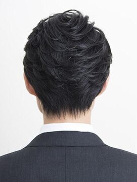 エヌドットバーバー ギンザ(N.BARBER GINZA) 爽やかパーマ×ショートで好印象スタイリング。【銀座】<理容室>