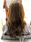 ナチュラルだけどトレンドを抑えたハイライト