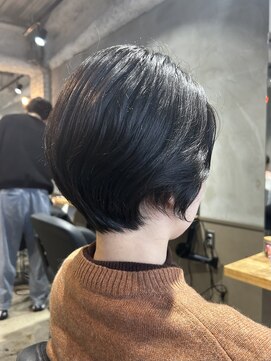 レア 中野(Le'a) 癖を活かしたショートボブ