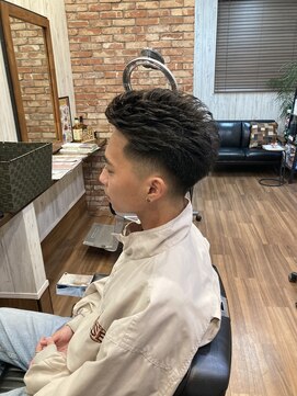 ライズヘアー(RISE HAIR) スキンフェード＋アイロンパーマ