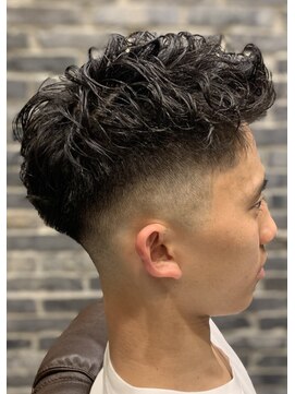 ミリオンバックス 御徒町店(Million Backs) リバースパーマ<理容室>[メンズ/眉毛/バーバー/御徒町]