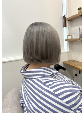 シア 新越谷店(SHEER) ホワイトミルクティーカラー