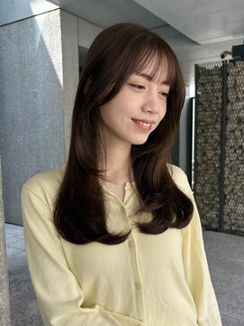 ローネス(LONESS) ブラウンベージュ/顔まわりカット/ぱっつん前髪/艶髪