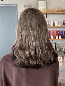 シェル 津山の手店(shel) ハイトーンカラーミルクティーベージュエンドカラー