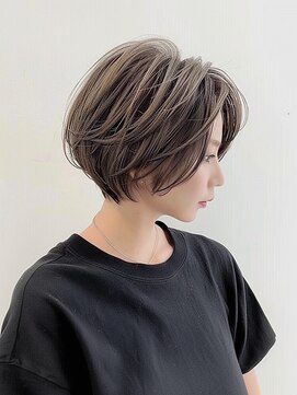 クラン 岡本(Chlan) 360°キマる!!くびれシルエットの大人ショートボブ