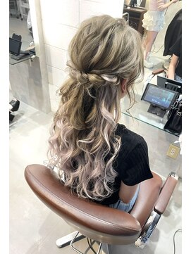 ロゼル(ROSEL) ふわふわハーフアップ