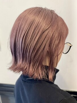 メゾン(MAISON) ピンクベージュ×ショートボブ