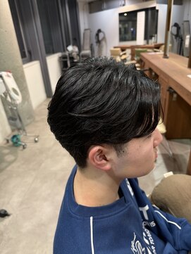 アウラ(AURA) フェザーパーマショートフェザーメンズパーマメンズカット