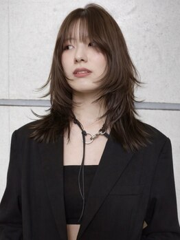ニコ サガ(NIKO Saga)の写真/佐賀の大人女性へ。レイヤーカットで小顔魅せを叶える◎ハッシュカット＆くびれ巻きで朝も簡単に♪