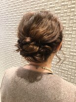 【新宿 Olive’s by neolive】シニョンアレンジ