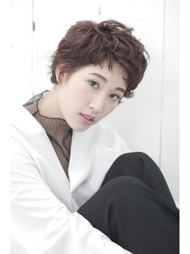 キミドリ(KIMIDORI) 外国人風くせ毛パーマショート30代40代【恵比寿KIMIDORI】