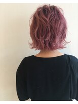 アウリィ(Aulii)&nbsp;大人可愛い暖色系カラー♪ピンクゆるふわ切りっぱなしボブ
