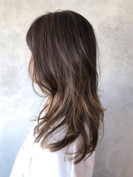 アイティー バイ アルバム 浦和店(IT by ALBUM) ナチュラルハイライト_オリーブカラーハイライトカラー_ba243921