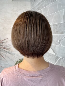 ジル アンク(Jill ankh) 《Jill ankh姫路駅前》可愛い♪ショートボブ　シルバーカラー