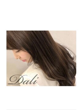 ダリー 円山店(Dali) シルバーブラック×艶髪