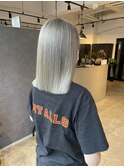 色落ちも黄色味が出なくて綺麗!_white silver ash_