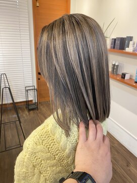 ソウコ(souko) 白髪×海外風シャドールーツ