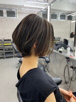 イキ 表参道(iki omotesando)&nbsp;モード/無造作ウェーブ/大人ガーリー[表参道駅]