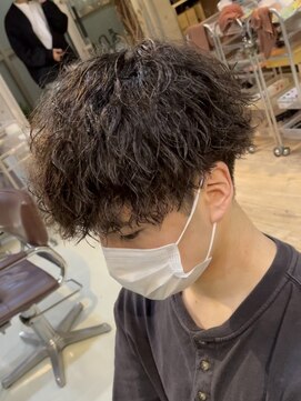 ラヴィズムバイフィフス(LUVISM by fifth) 波巻きスパイラルパーマメンズマッシュパーマツイストパーマ