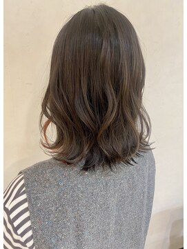 イソラヘアアトリエ(Isola hair atelier) 【Isola】外ハネ×ミディアム
