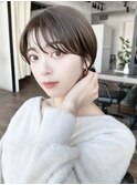 大人のボブ襟足ギリギリのボブミルクティーベージュ