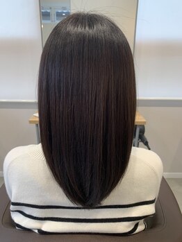徹底したカウンセリングでお悩み解消。思わず触れたくなるようなナチュラルで艶のある仕上がりが叶う◎
