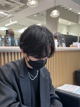 ルクス(Luxs) 【センターパート×カルマパーマ】