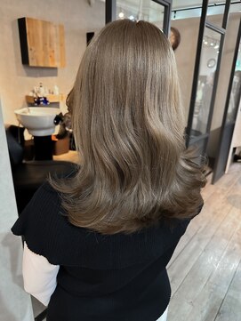 フェリア 梅田(FERIA) グレージュ＊くびれミディアム