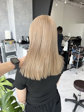 シーエスメイド バイ シャチュー 大須店(CS made by SHACHU) ホワイトミルクティー/ホワイトブロンド/ミルクティー