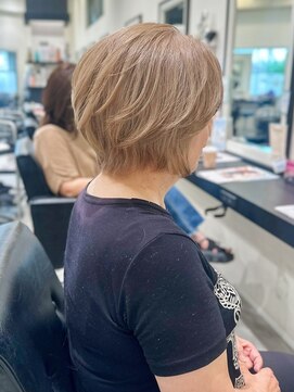 アパカバール 鳳店(Apa kabar) グレイヘアを活かす＊ベージュカラー