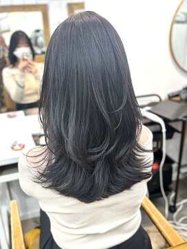 ニューラインギンザ(New-Line 銀座) くびれヘア【中野莉子】